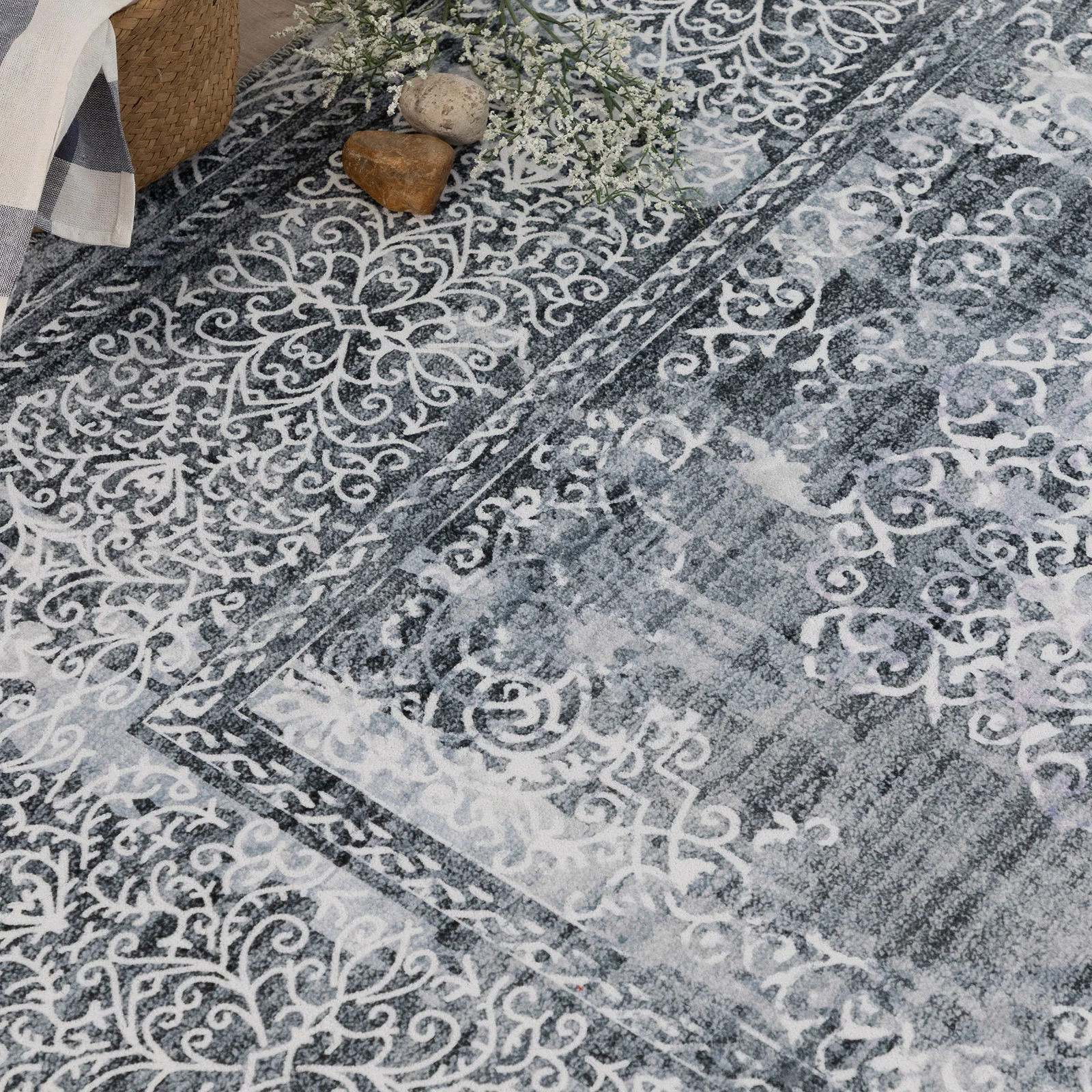 Extra Large Rug Silver Grey Slate Beautiful Paisley Medallion Carpet High Traffic Machine Washable - Image 21